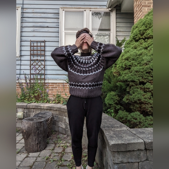 Meet your Posher, Cecelia - Picture 3 of 5